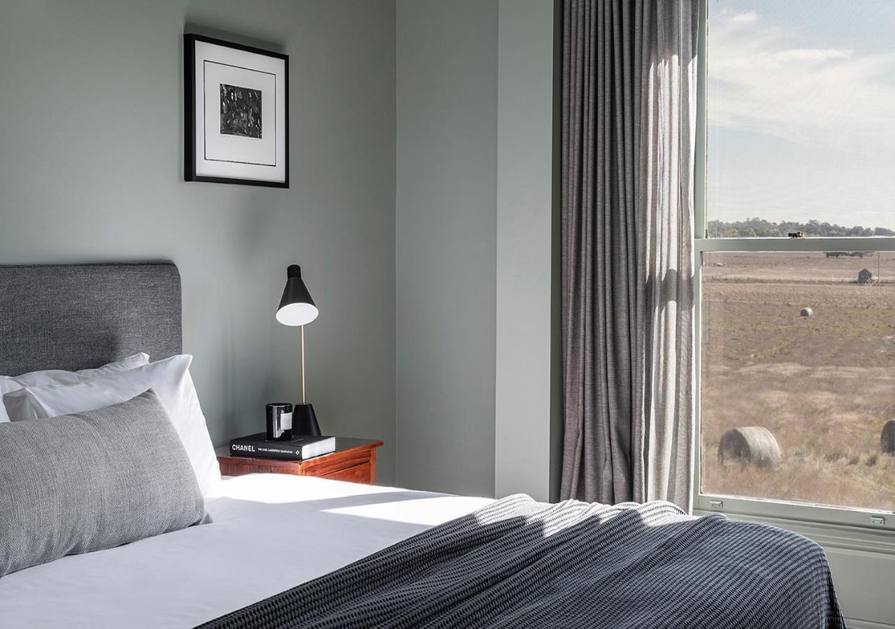 Отель Cleveland Estate Lance Field Экстерьер фото
